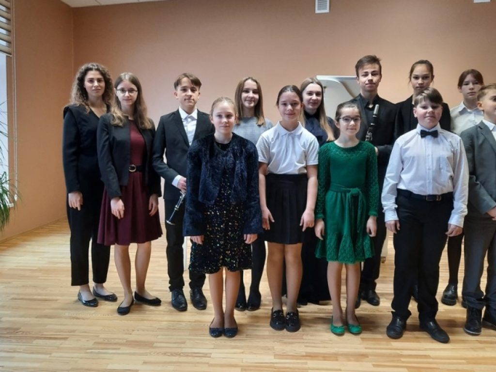 XXII respublikinis meno ir muzikos mokyklų jaunųjų pianistų festivalis-maratonas, skirtas Kauno krašto fortepijono mokytojų draugijos 25-mečiui