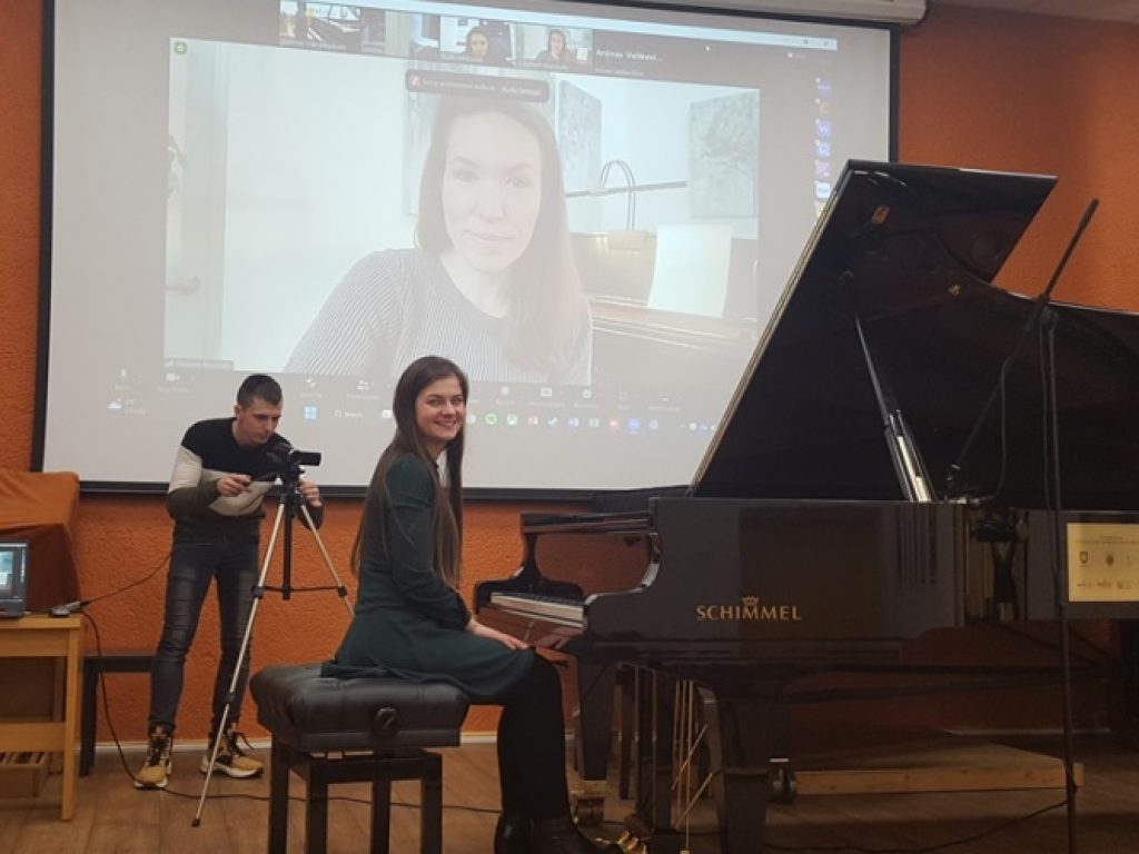 Alytaus muzikos mokykla nutiesė tiltus už Atlanto vandenyno