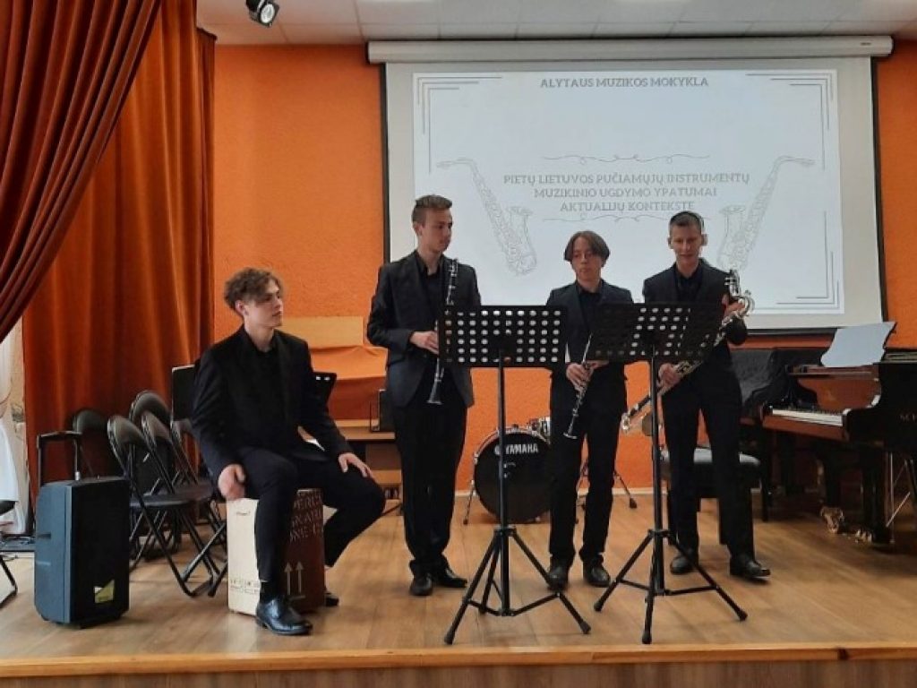Seminaras „Pietų Lietuvos pučiamųjų instrumentų muzikinio ugdymo ypatumai aktualijų kontekste”