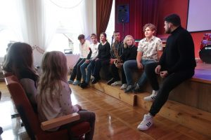 Read more about the article Bibliotekos iniciatyva sužadino jaunųjų muzikantų diskusiją