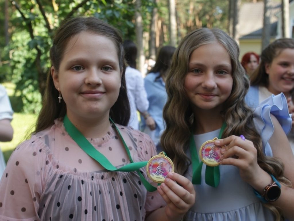 Alytaus muzikos mokyklos 2023–2024 m. m. mokinių šalies, tarptautinių konkursų, festivalių-konkursų laureatų ir juos parengusių mokytojų apdovanojimo ceremonija