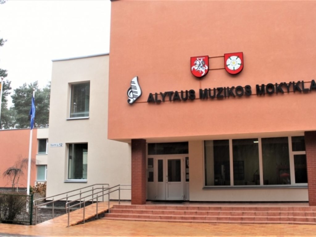 Septyni Alytaus muzikos mokyklos absolventai šiais metais pasirinko studijuoti muziko profesiją