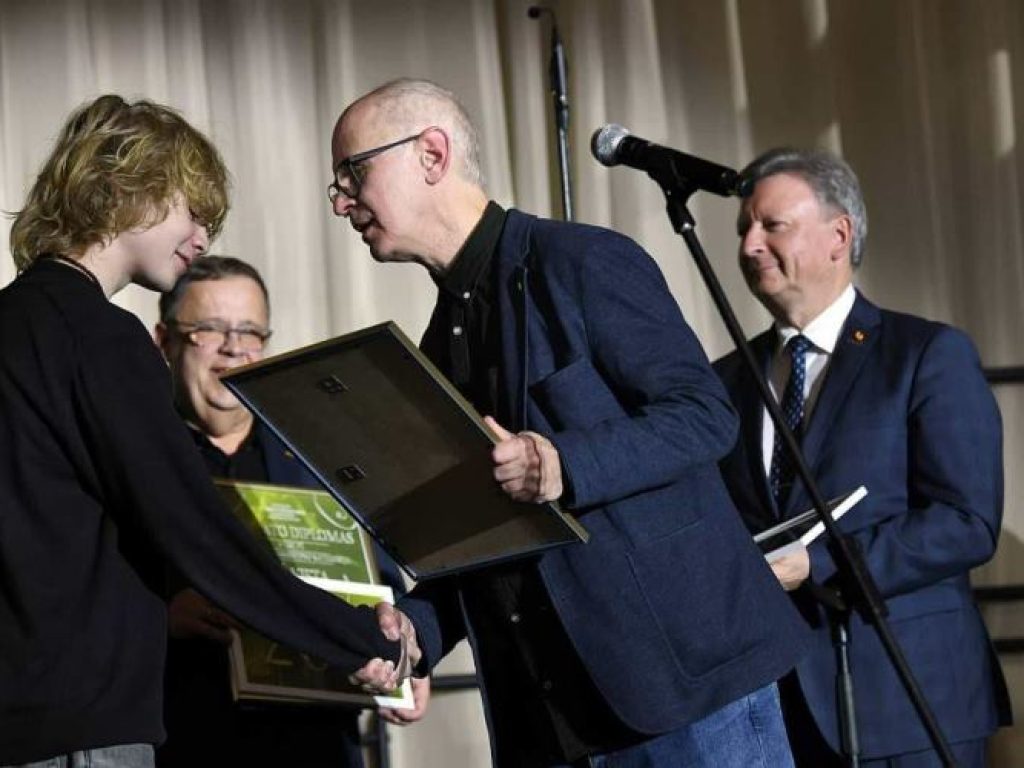 Alytaus muzikos mokyklos mokinys Ąžuolas Vaičaitis – VI Nacionalinio Petro Vyšniausko saksofonininkų konkurso laureatas